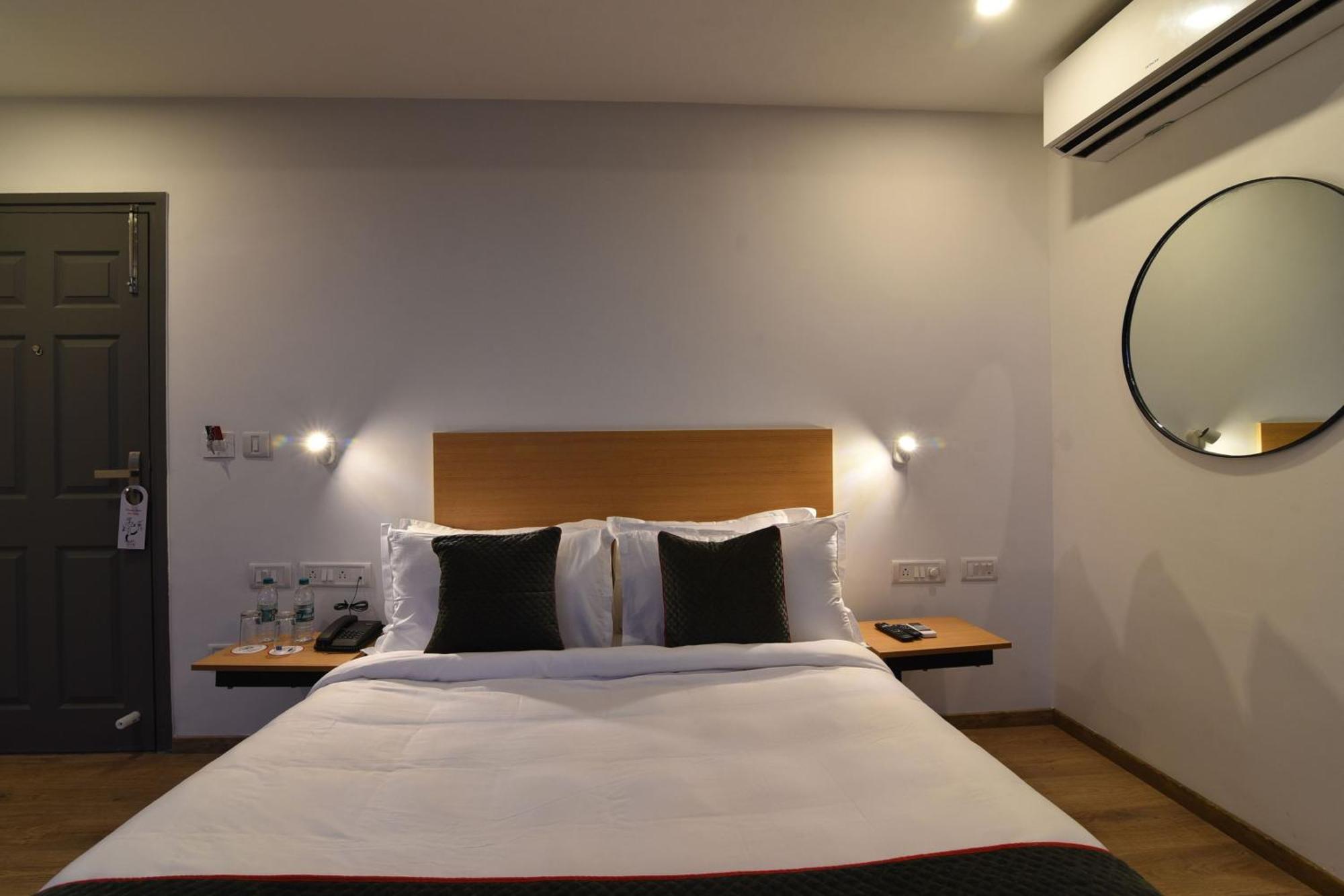 Hotel O Ace Bangalore Buitenkant foto
